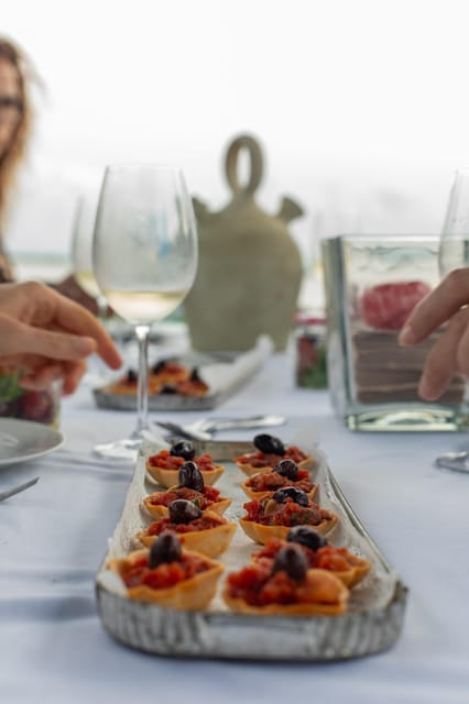 Valencia: Boat Ride with Valencian Wine Tasting & Tapas - The 90-minute boat ride from El Palmar