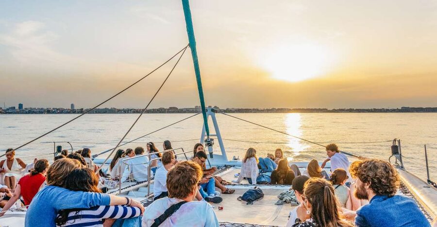 Valencia: Catamaran Cruise with Sunset Option - Key points to know before you book