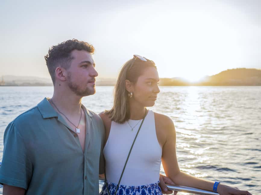 Valencia: Catamaran Cruise with Sunset Option - Daytime sailing or sunset cruise?