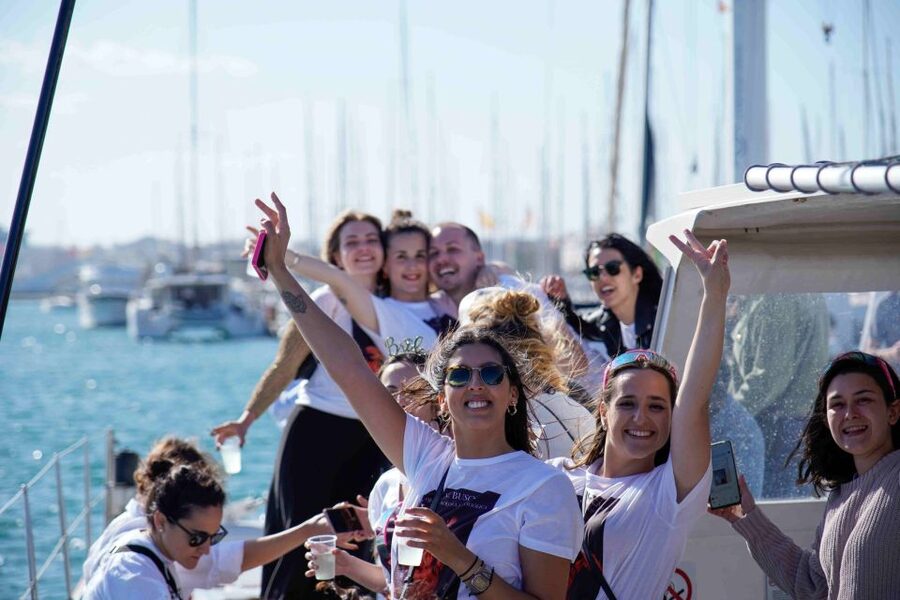 Valencia: Catamaran Party Boat - Key points before you book