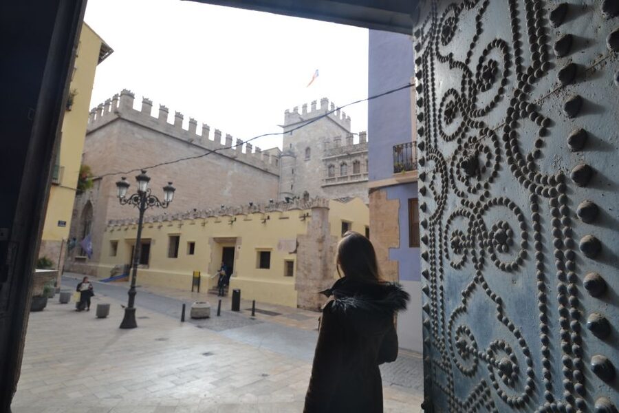 Valencia: Cathedral, St Nicholas, and Lonja de la Seda Tour - Lonja de la Seda, Valencia’s Gothic trading hall