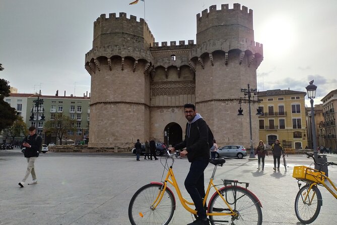 Valencia City MO'Bike Tour - One full hour through the Turia Gardens