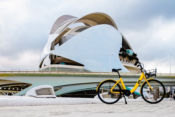 Valencia City MO'Bike Tour - Central Market and La Lonja: Valencia’s trading heart