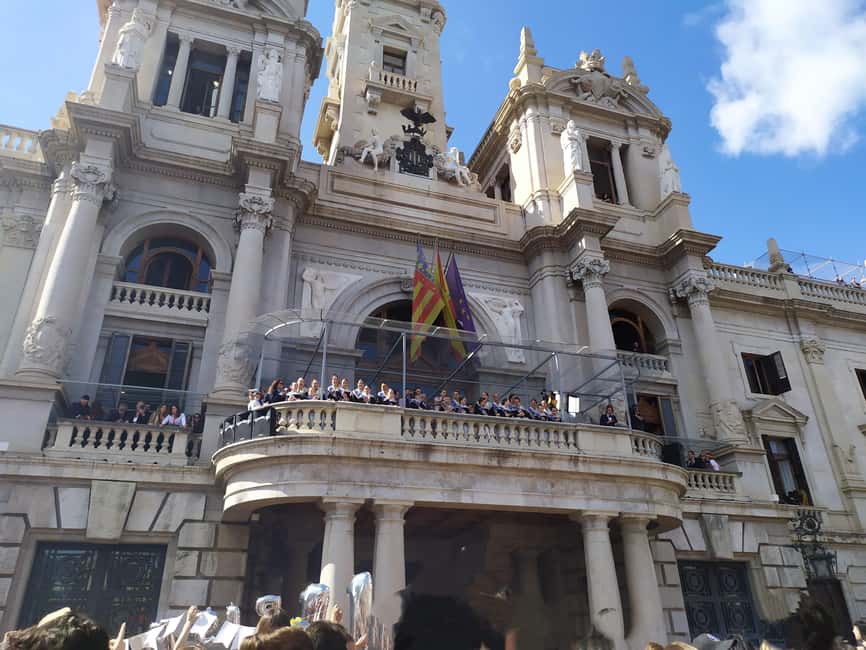 Valencia: City Walking Tour with Top Attractions - ITALIAN - Plaza de la Reina, the Cathedral, and Miguelete Tower
