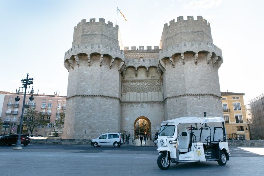 Valencia: Complete Tuk-Tuk Tour Around the City - Colón Market and the city’s Art Nouveau side