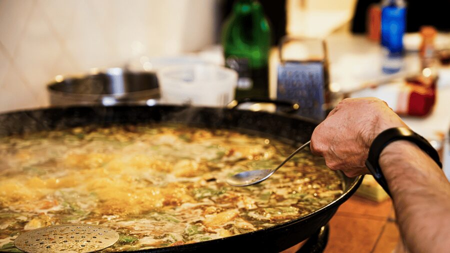 Valencia: cook your paella (with purchase at Russafa market) - Preparing sangria and tapas while the pan works