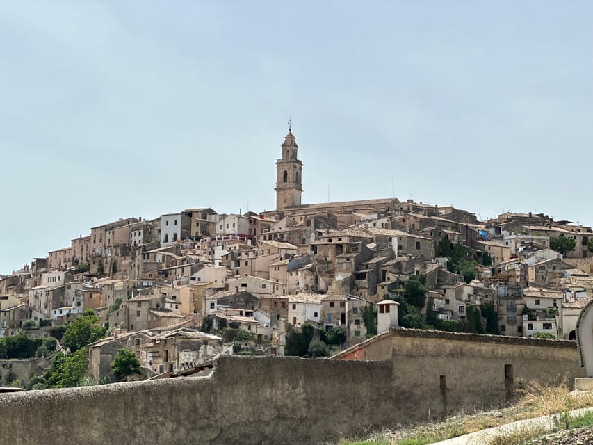 Valencia: Day trip exploring waterfalls, springs and caves - Who will enjoy this most