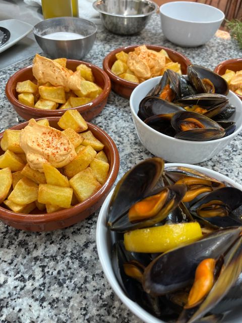 Valencia: Evening Guided Paella Workshop, Tapas, and Drinks - Is $77 a fair price for three hours?