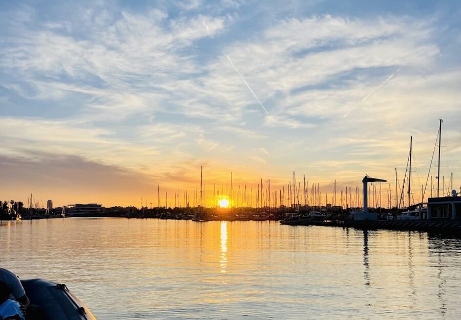 Valencia: Exclusive Sunset Cruise with Drink - A sunset cruise that keeps the evening simple