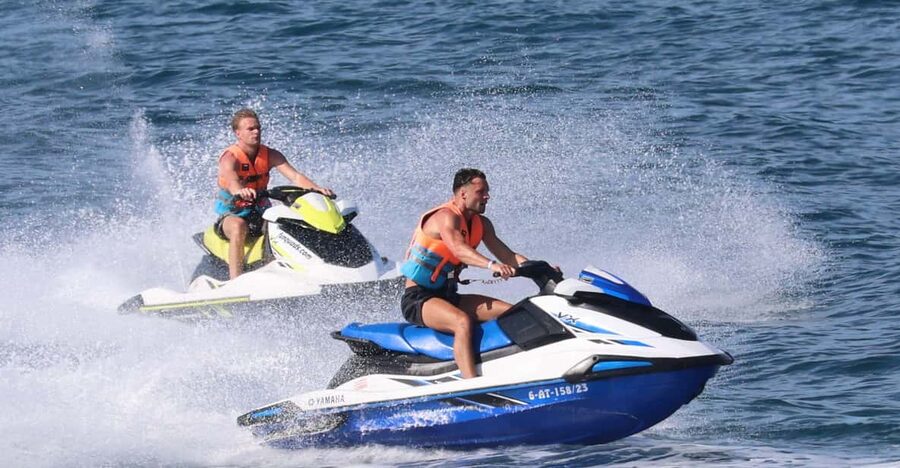 Valencia: Excursión en Moto de Agua + Paddle Surf - Paddle surf adds a slower change of pace