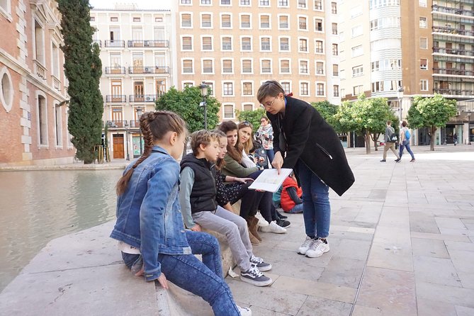 Valencia Family Tour Guided tour in Italian - How the games and guide style affect the experience