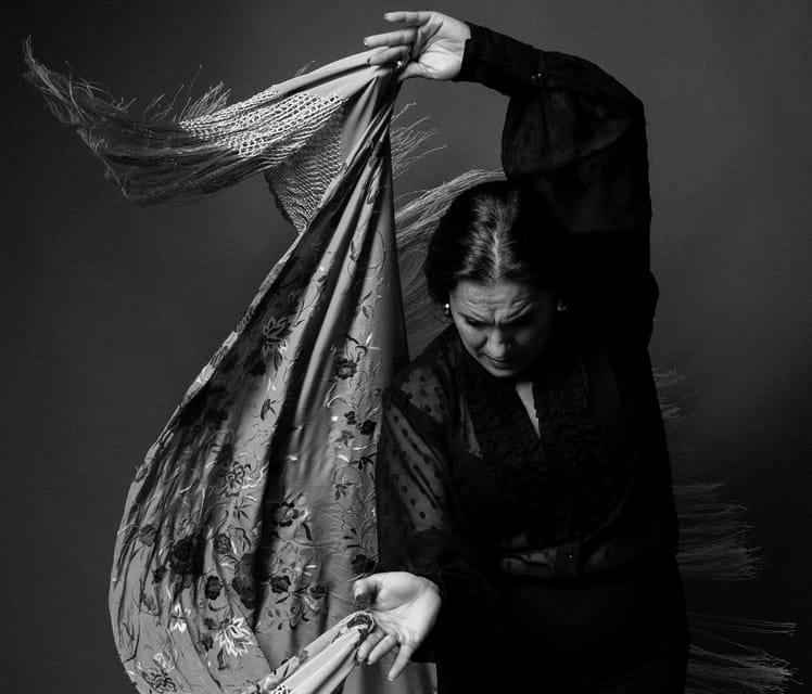 Valencia: Flamenco Show TEATRE TABLAO FLAMENCO in Teatro Talia - Key points at a glance