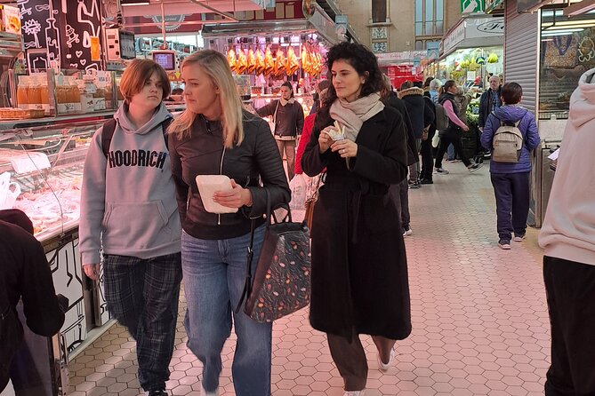 Valencia Food Tour: Tapas, Drinks and Delights with a Local - Plaza Redonda and a drink with your pintxos