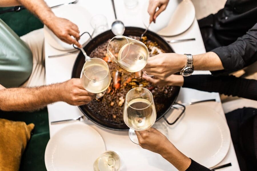 Valencia: Gourmet Food & Wine Tour - The Final Restaurant Brings a Formal Three-Course Meal