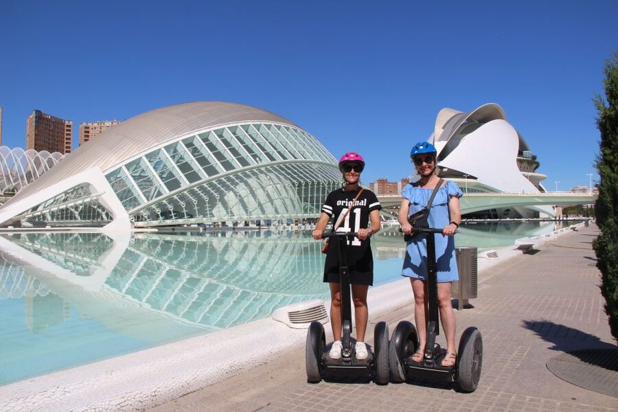 Valencia: Grand City Private Segway Tour - From the city to Valencia’s port