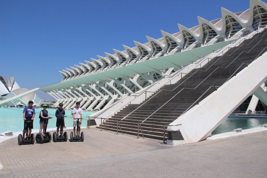 Valencia: Grand City Private Segway Tour - What the private format changes