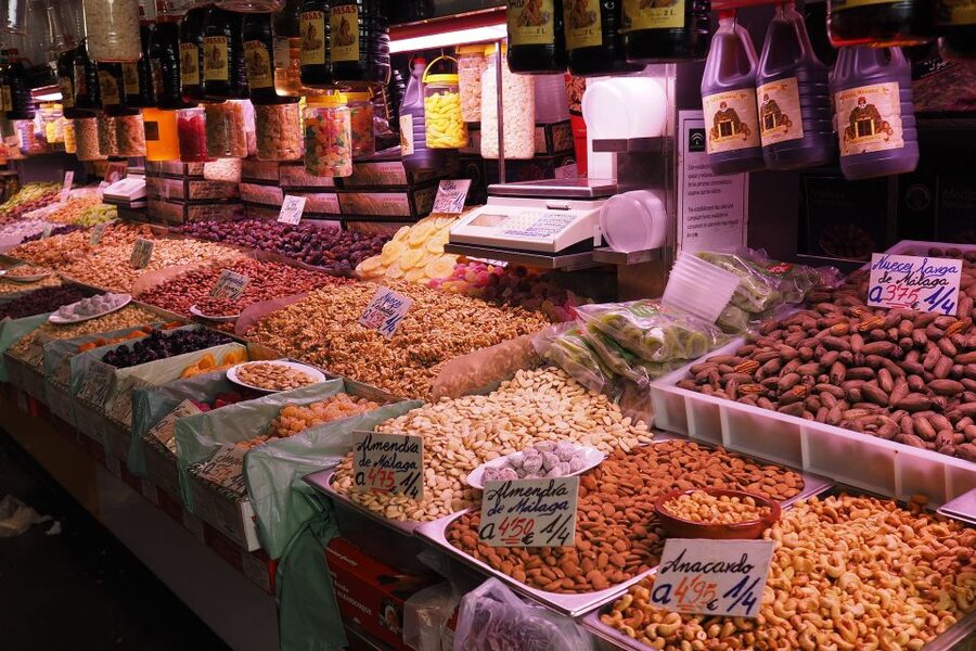 Valencia: Guided City Walking Tour with Tapas Tastings - Valencia Cathedral and the city’s religious center