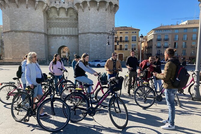 Valencia Highlights Bike Tour - Starting at City Hall in Plaça de l’Ajuntament