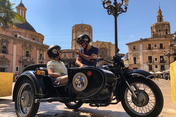 Valencia Highlights on a Vintage Sidecar with local driver - Why a sidecar works so well in Valencia