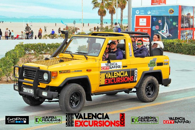 Valencia Highlights Tour by Jeep with Pick Up and Picnic - Bullring, North Station, and the central city