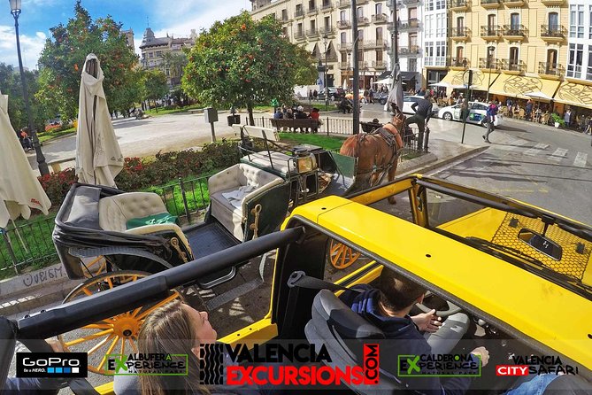 Valencia Highlights Tour by Jeep with Pick Up and Picnic - City of Arts and Sciences in 30 minutes