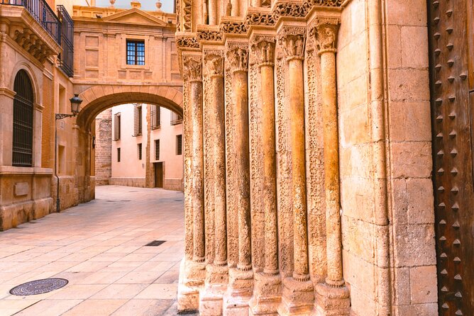 Valencia Iconic Sights Scavenger Hunt - Palau de la Generalitat: A Strong First Stop