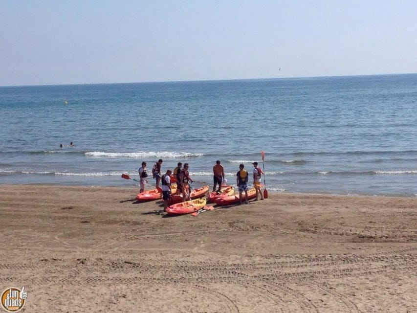 Valencia: Kayak Excursion - One hour of paddling beside the city beach
