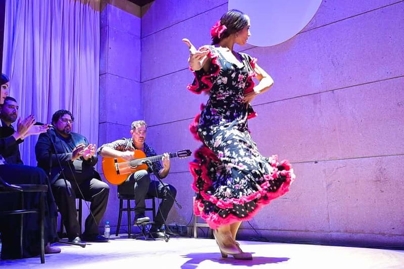 Valencia: La Linterna Flamenco Show - Is the flamenco authentic enough for a first visit?