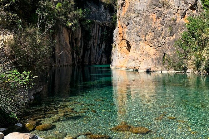 Valencia–Montanejos: Hiking/Raft/Kayak or Salto de la Novia - Fuente de los Baños and Its 20 to 25°C Water