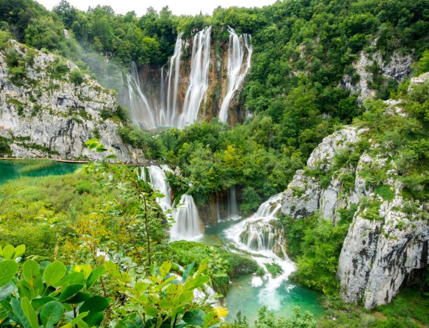 Valencia Natural Wonders: Exploring the Top 4 Waterfalls - Cascada de los Vikingos brings the photo stop