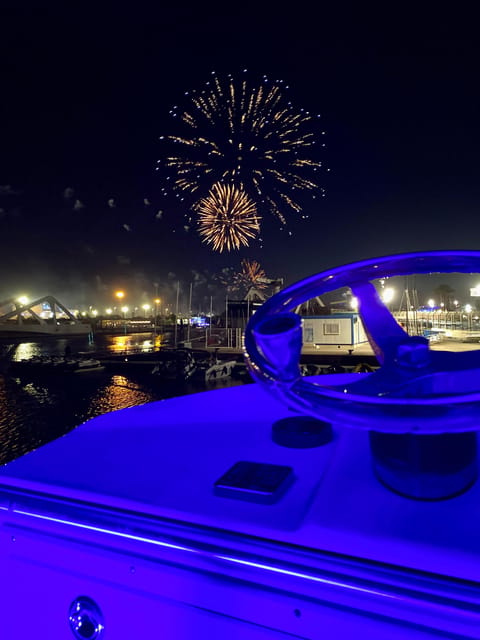 Valencia: Night Cruise with Free Drink - Leaving La Marina de València