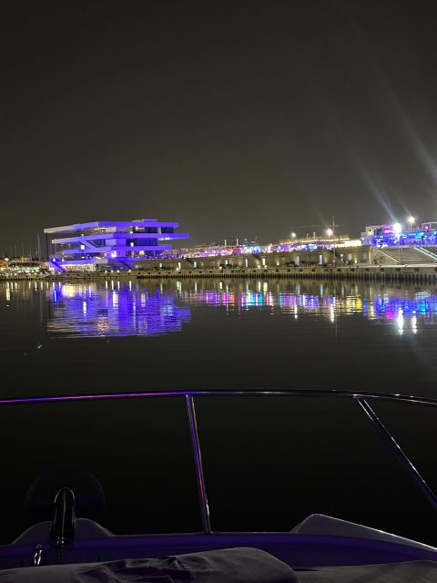 Valencia: Night Cruise with Free Drink - What the included drink adds