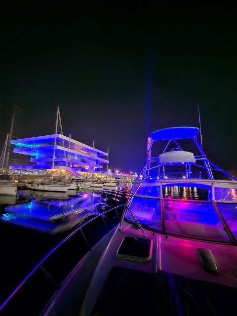 Valencia: Night Cruise with Free Drink - Meeting at the orange Wavepol office