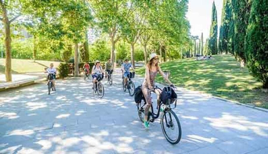Valencia: Normal bike and Electric bike Rental Ruzafa - Is $16 good value?
