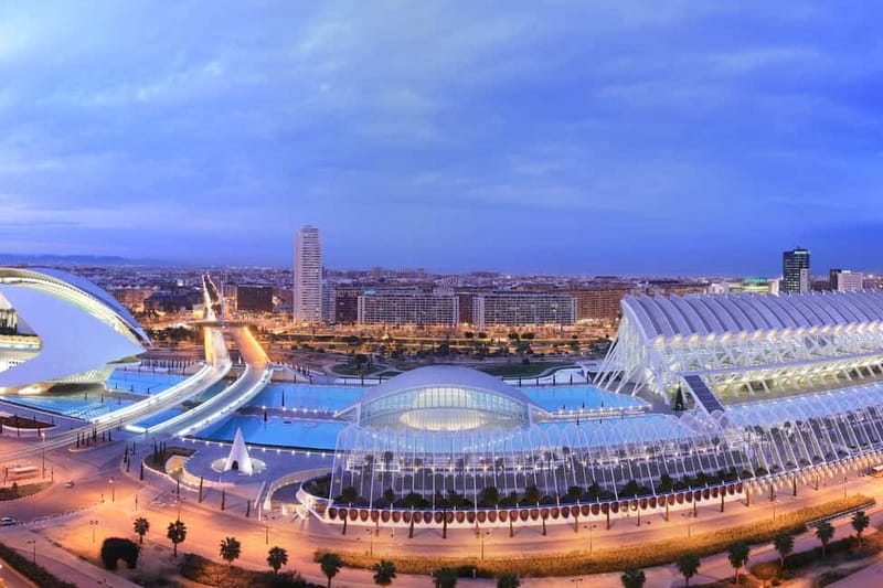 Valencia: Oceanogràfic, Hemisfèric & Science Museum Combo - Oceanogràfic: give the aquarium the biggest share of your day