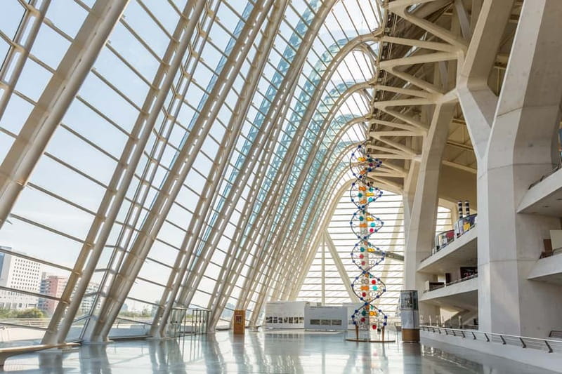 Valencia: Oceanogràfic, Hemisfèric & Science Museum Combo - Who will enjoy this Valencia experience most?