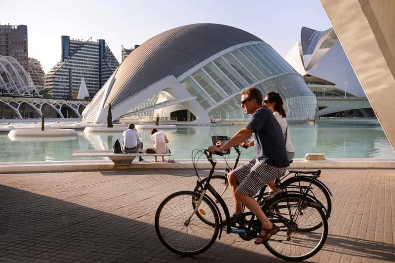 Valencia: Oceanogràfic, Hemisfèric & Science Museum Combo - The Science Museum rewards curiosity and patience