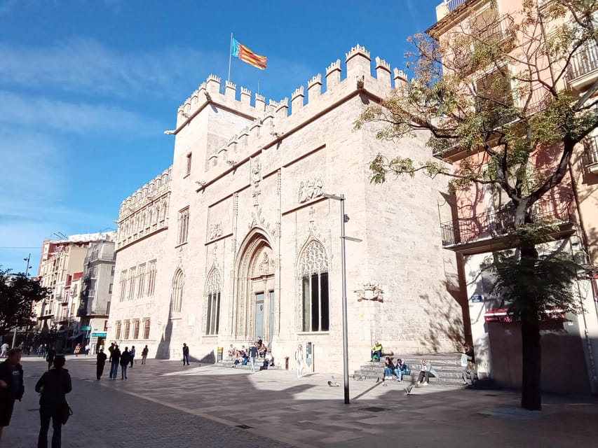 Valencia Old Town Guided Tour - Paz Street and the Palace of the Marquis of Dos Aguas