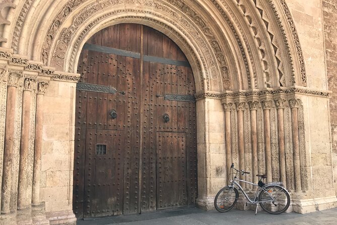 Valencia Old Town Private Tour by Bike or Electric Ride - Torres de Quart and Torres de Serrans