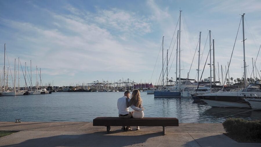 Valencia: Photo shooting at the beach with pro photographer - Key points to know before booking