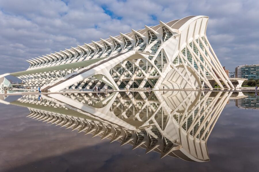 Valencia: Principe Felipe Science Museum Entry Ticket - The Electricity Theatre and its standing-hair moment