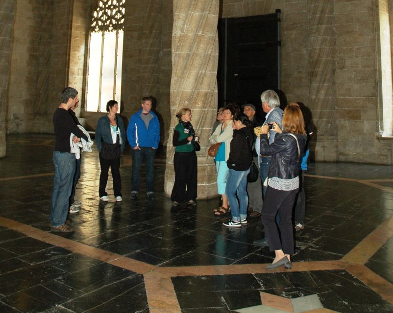 Valencia: Private 4-Hour Walking Tour of the Old Town - Plaza de la Virgen and Valencia’s cathedral