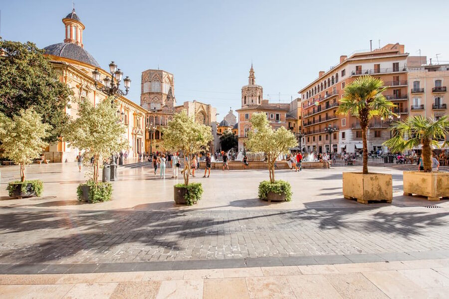 Valencia: Private Brunch Tour with Basic Spanish Learning - Key points to know before booking