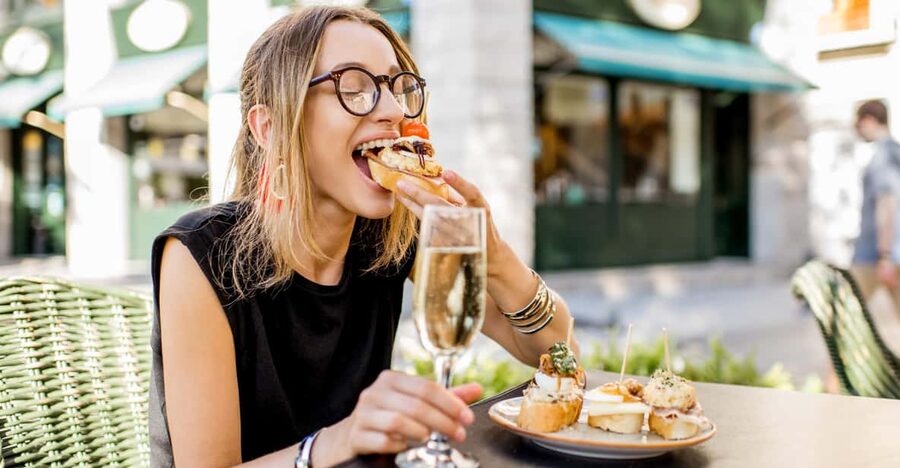Valencia: Private Brunch Tour with Basic Spanish Learning - Coffee first, then Spanish you can actually use