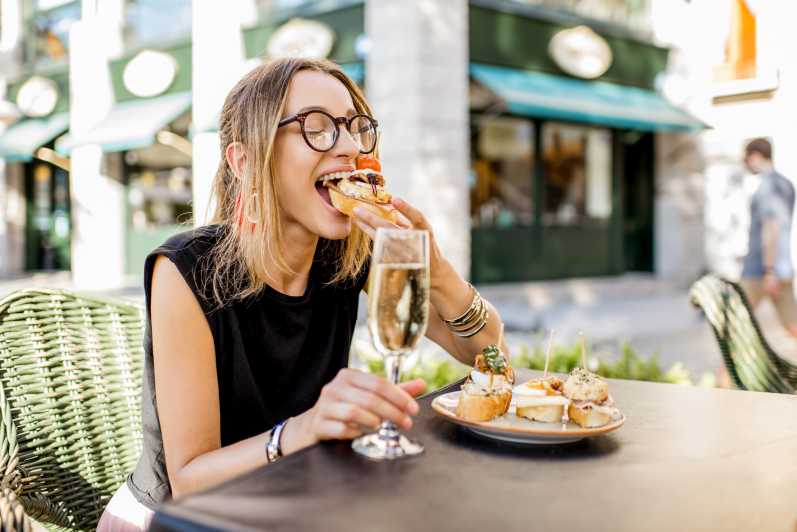 Valencia: Private Brunch Tour with Basic Spanish Learning - Ancient streets and city stories in a compact route