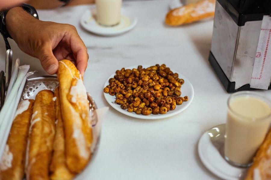 Valencia: Private Food Tour – 10 Tastings with Locals - Ten tastings, one compact introduction to Valencia