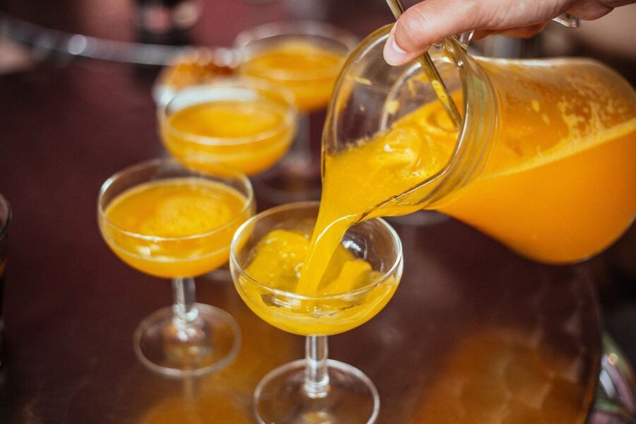 Valencia: Private Food Tour – 10 Tastings with Locals - Manchego cheese and agua de Valencia