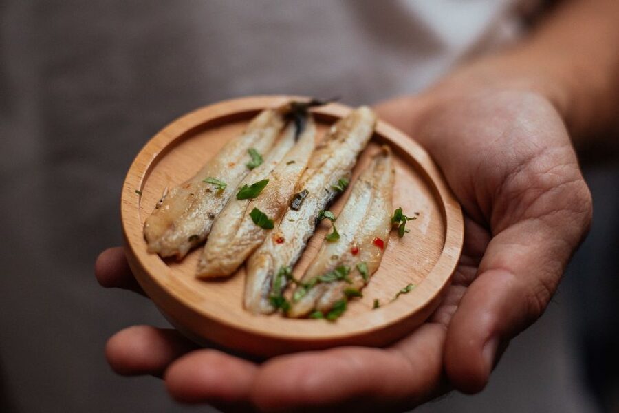 Valencia: Private Food Tour – 10 Tastings with Locals - Maria’s warm, personal guiding style