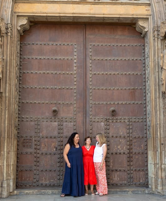 Valencia: Private photo tour at the Ciutat Vella - A Short Walk Through Valencia’s Old Center