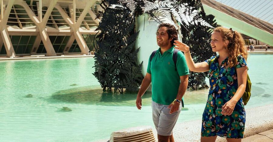 Valencia: Private Tour w/ Locals – Highlights & Hidden Gems - A fast introduction to Valencia at Estacion del Norte